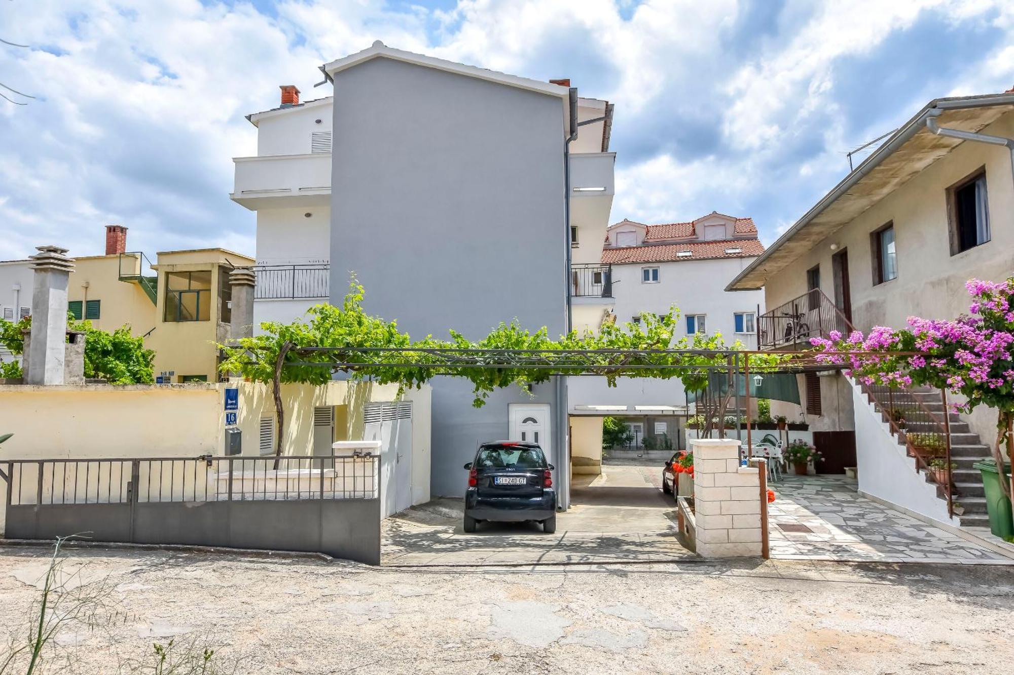Apartments Jasna Primosten Exterior photo